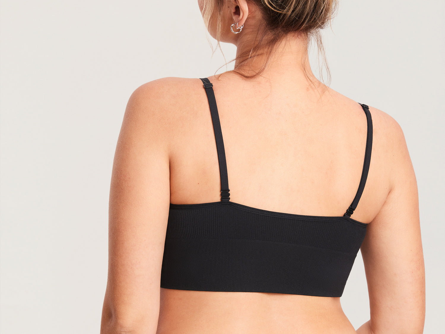 Women's Ribbed V Neck Nursing Bralette Black @model_info:MOM2