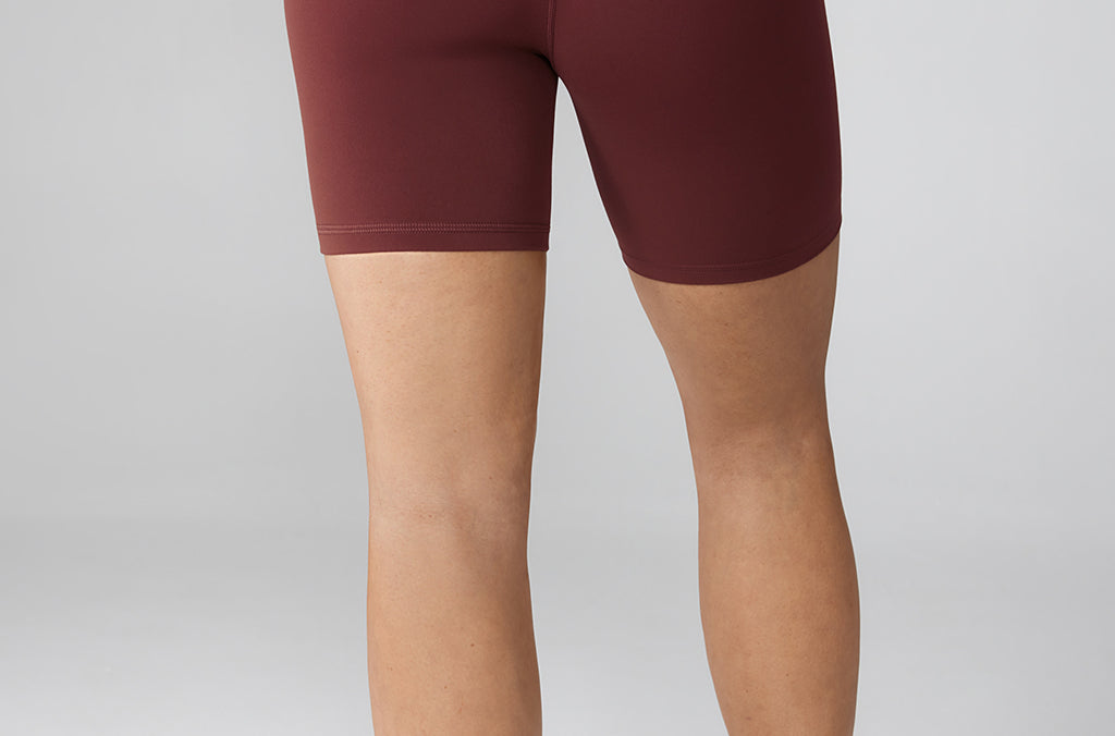 Women's Hugcurve No Front Seam Biker Shorts 6" Blackberry